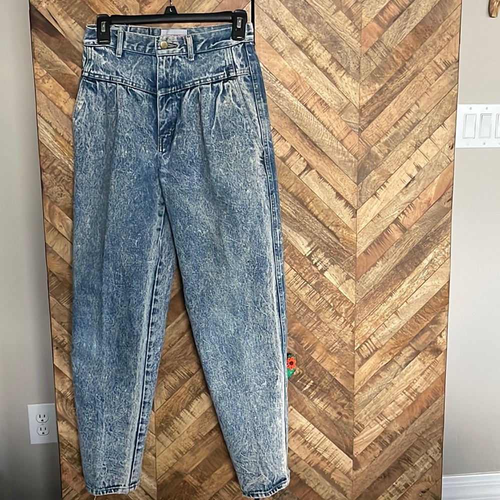Prezzia vintage size 9 ladies vintage jeans acid washed